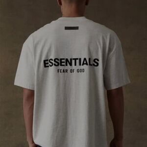Essentials Fear of God Light Oatmeal
T-Shirt
